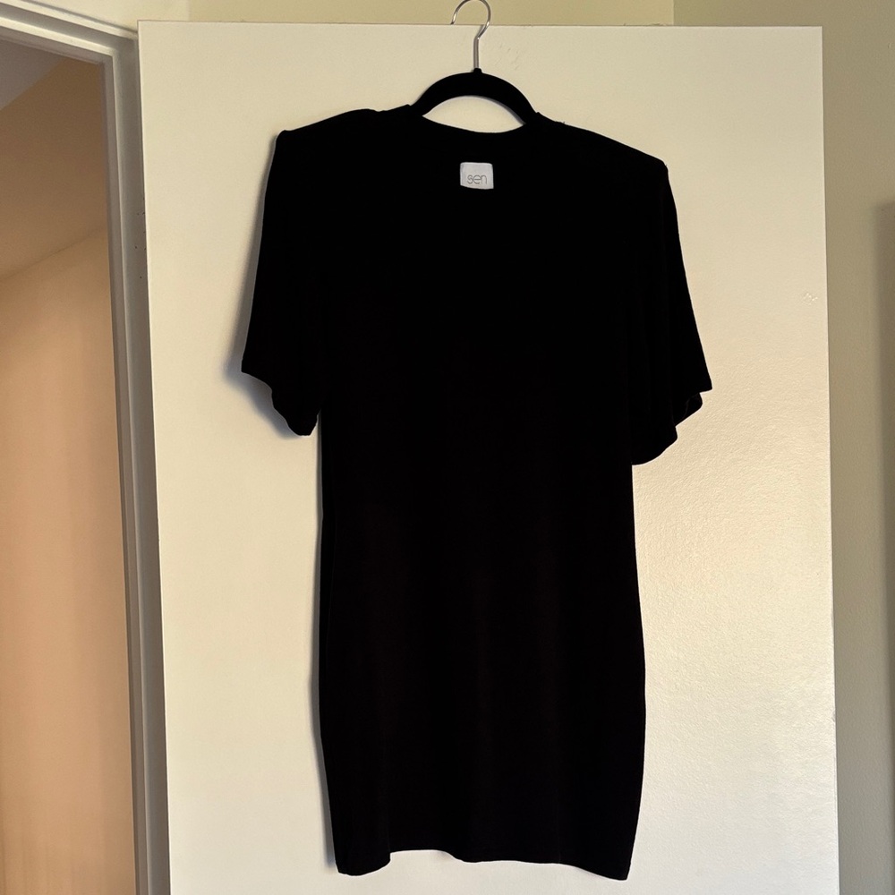 Black Short Sleeve Dress